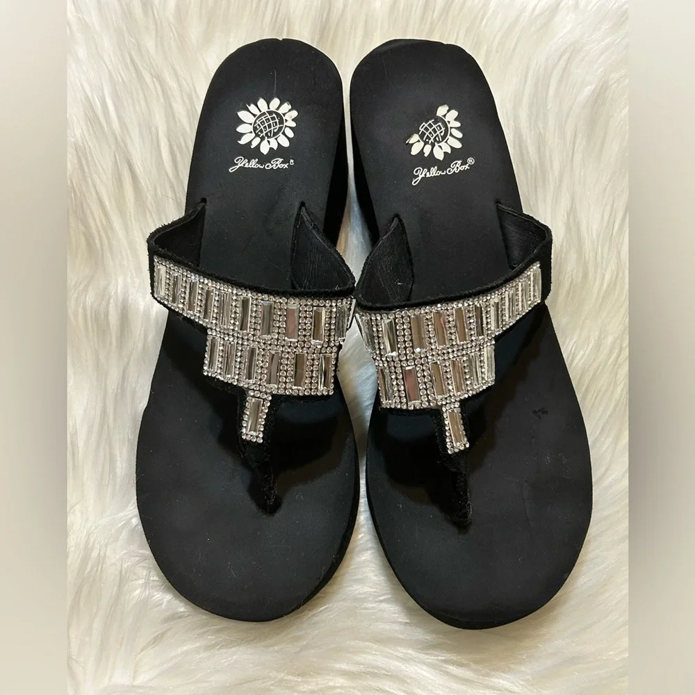 Yellow Box Alexandria Rhinestone Flip Flops Size 10 - Picture 4 of 12